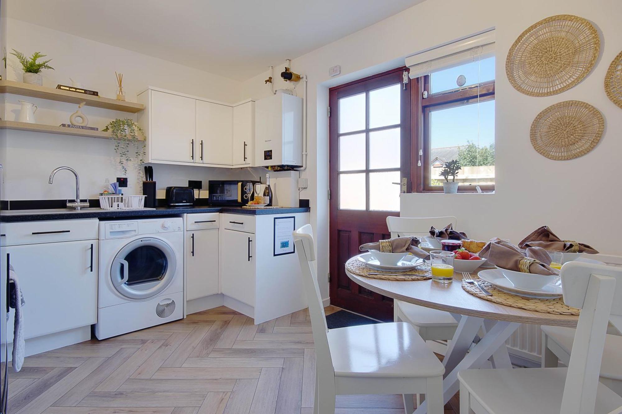 The Nook - Cosy Coastal Retreat Near Sandbanks Poole Ngoại thất bức ảnh
